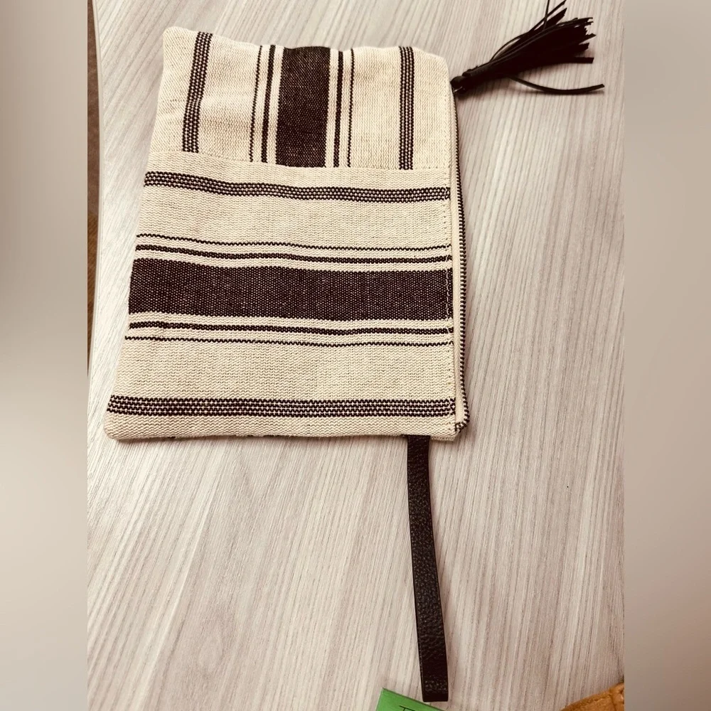 J.Jill Boho Wristlet, Travel, Make Up, Pouch Bag, Small Purse, Handle & Tassel. - Picture 5 of 5